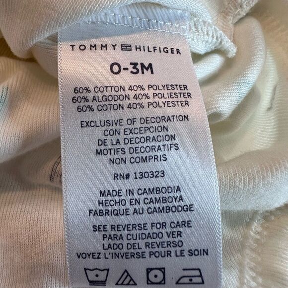 NWOT Tommy Hilfiger Newborn Onesie (0-3 Months) - Picture 3 of 4